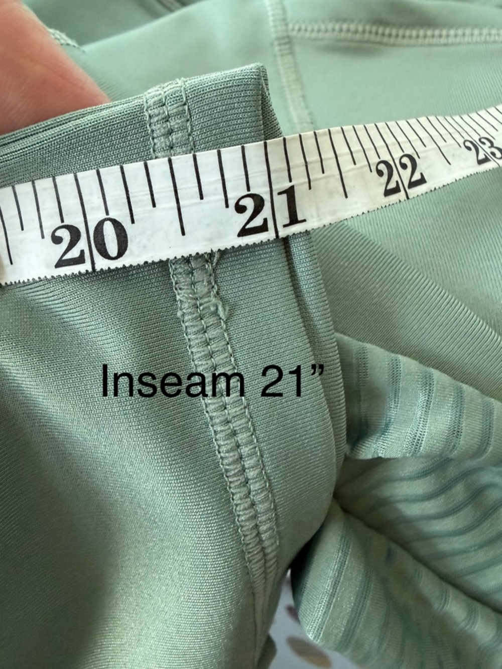 Reebok Focus Capri Compression Leggings: Side Pockets, EUC, Sage Green, Large - Picture 13 of 13
